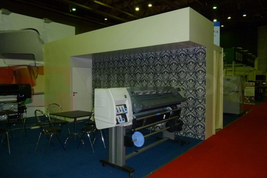 Stand expozitional Dacora Print | standuri-expozitionale