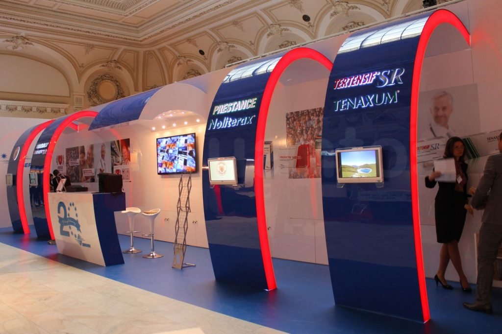 Stand expozitional Servier & Corlentor | standuri-expozitionale